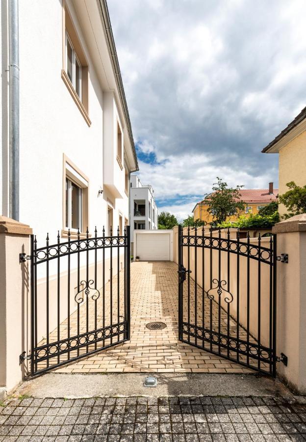 Primera Villa Singen Exterior foto